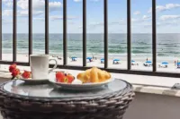 Breathtaking, Spacious, Beachfront, Large Balcony, Free Beach Service, Kid Pool - Beach resorts
