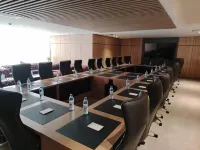 L'Avenue Hotel Apartments