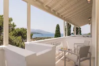 Ino Hotel & Suites - Ocean View
