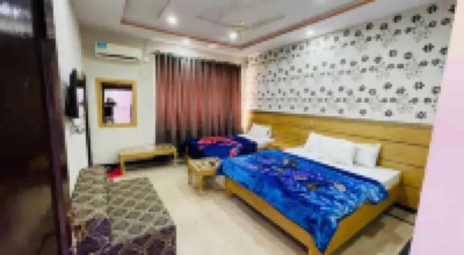 Hotel The Queen Hotel di 