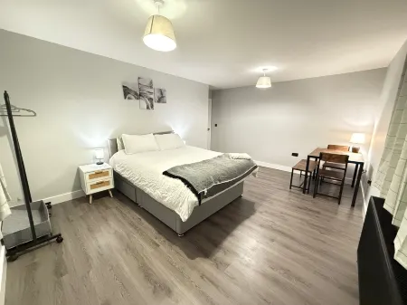 Rochester River View Retreat