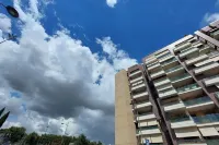 現代公寓帶露台，靠近Eataly 加巴泰拉住宿飯店