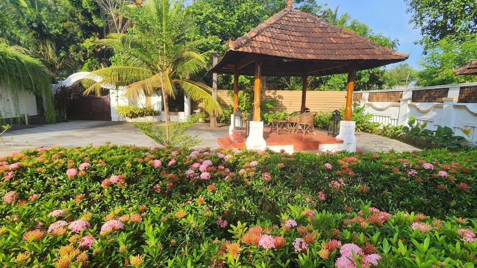 Kumarakom Tharavadu - Heritage Hotel
