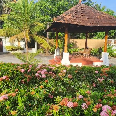 Kumarakom Tharavadu - Heritage Hotel