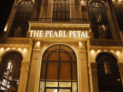 The Pearl Petal