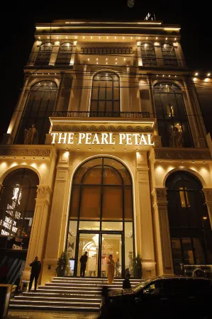 The Pearl Petal