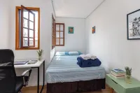 藍屋旅舍 - 2 星級