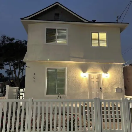 Cozy Retreat Near Downtown Perfect for Families