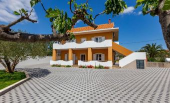 Peaceful Murvica Villa Pool, Garden, and Modern Comfort