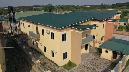 Wedgewood One Shortlet Apartment Отели рядом с достопримечательностью «ИИТА Форест Сентер»