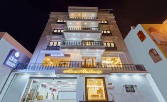 Treebo Aaravi Residency, 800 Mtrs from Promenade Beach