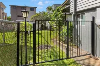 KozyGuru / Mt Gravatt East / 3 Bed House Qmg030