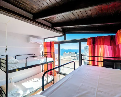 Lazy Roo Hostel Saranda Hotels in Saranda