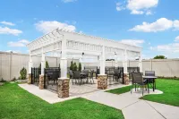 Fairfield Inn & Suites Van Canton Area - parking