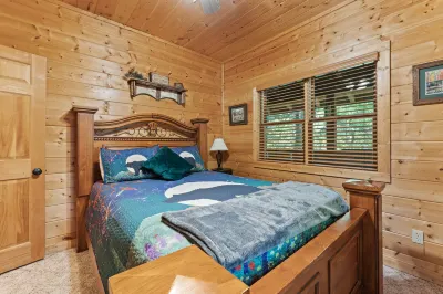 Scenic Mountain Cabin - Spectacular Views, Log Perch