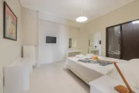 Phoenix Apartments - Alpha1 Hotel dekat Pantai Tsilivi