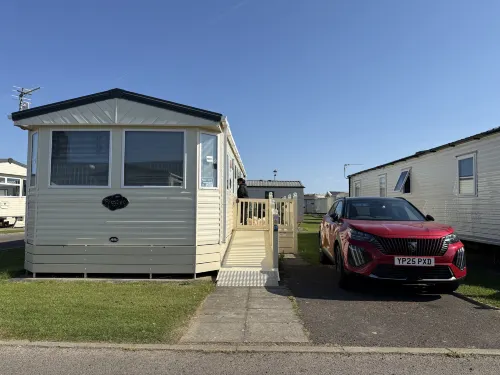 Pet-Friendly Holiday Park Retreat in Skegness with Full Accessibility - Pools