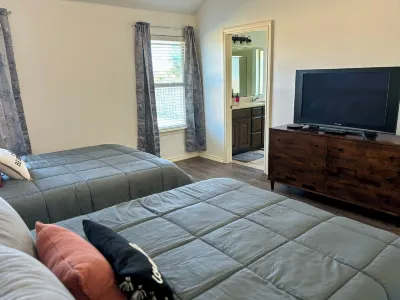 Beautiful Cozy Edmond Home - 4bed 2bath Hoteles cerca de University of Central Oklahoma