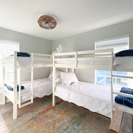 Walk to beach, restaurants, & shopping. Charming, pet-friendly 3BR bungalow.