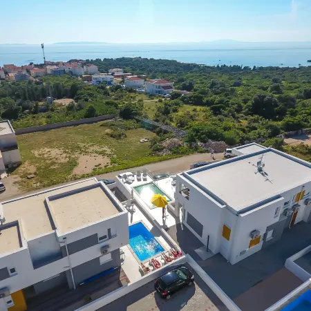 Pool Apartments Villa Dalia