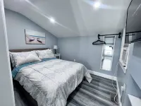Cozy 3-bedroom house in charming Marshfield with AC, WiFi