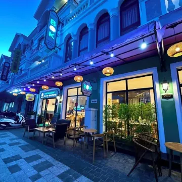 The Bok Serviced Apartments 1 - Managed by GoGo Phu Quoc Отели рядом с достопримечательностью «Van beach»