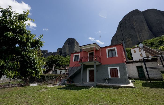 Fani's House under Meteora