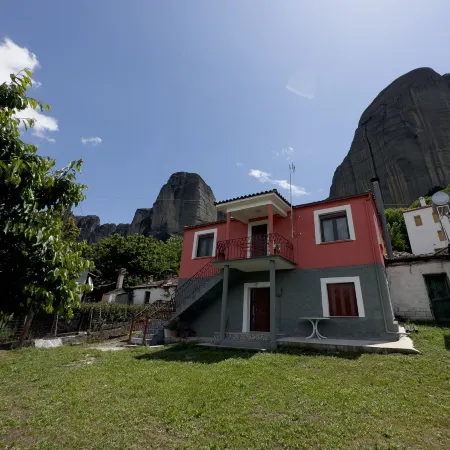 Fani's House under Meteora
