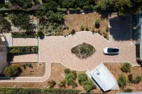 Eretria Luxurious Seafront Villa Hotel a 