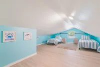 Relaxing Duplex Retreat - Beaches, Hospital, Food