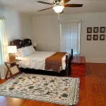 Glenn Falls Cottage with spectacular treetop views and access to the Glen Falls!