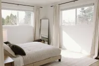 Spacious 5-bedroom house in enchanting Hillsboro