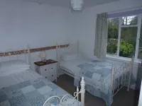 Charming listed cottage in Sidbury with pub & shop. 5 minute drive to Sidmouth.