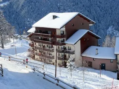 Apartment with balcony at the foot of the slopes - Domaine Paradiski Office de Tourisme de Peisey-Vallandry附近的飯店