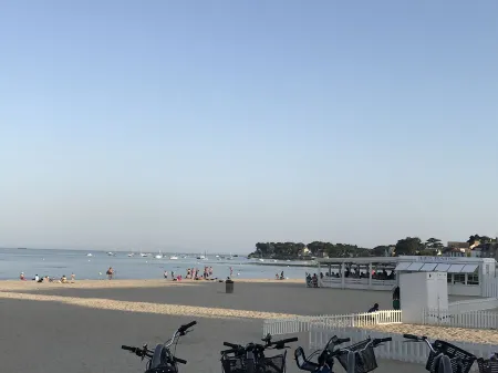 Charming family house near the beach