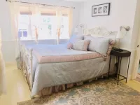 Gosnold Manor 300 Yards To Veterans Park Beach, recently updated home.