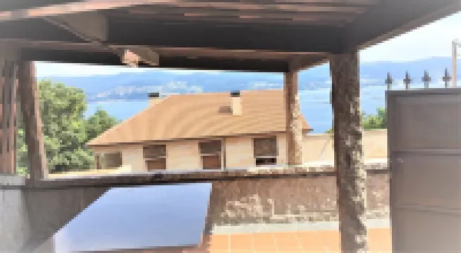 low silver cabin with fireplace far from the bulilcio but close to everything