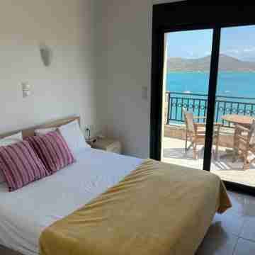 Villa Mavrikiano Has Breathtaking View of the Sea and Mountains + Private Pool. Rooms