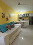 Cozy 2-bedroom condo with AC and WiFi in amazing Jaco, 300m from the ocean
