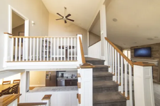 Ski Home with Hot Tub and King Beds