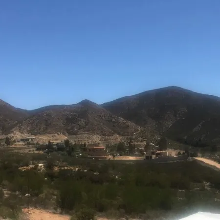 Labios Tintos Bungalow, Valle de Guadalupe, BC, México