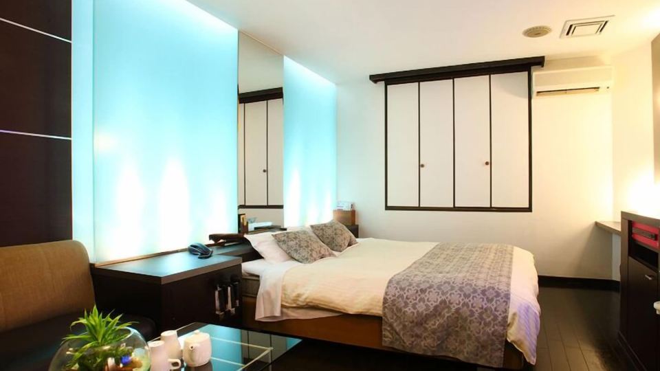 HOTEL SOLA – Adults Only