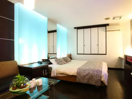 HOTEL SOLA  – Adults Only Отели в г. Тикуго