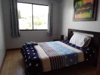 Beautiful Modern Home away from Home のホテル