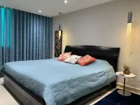 Paradis - Luxurious Apartment with Ocean View and Balcony.