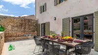 Villa Elena - Four Bedroom Villa with Pool