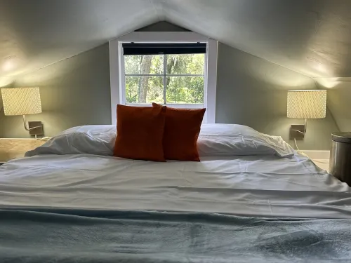 Ovedale Lodge.  A cabin on a three acre estate in Horse Country, Ocala