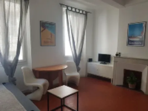 Apartment 57 m2 200 meters from the Port of Toulon