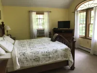 Luxury Lakefront Living in Lake Sebago Area - 3-Star