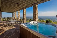 Mountain Cabin with 180 degree panoramic views just 15 minutes from Hanging Rock